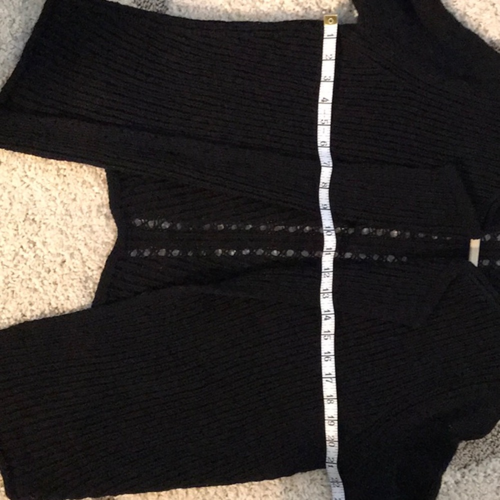Sweater - Picture 5 of 7